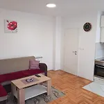 Stan Na Dan-apartman N&t2 Appartement Lukavica