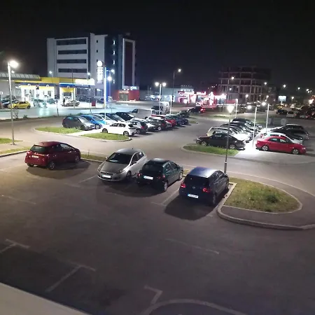 아파트 Stan Na Dan-apartman N&t2 Lukavica