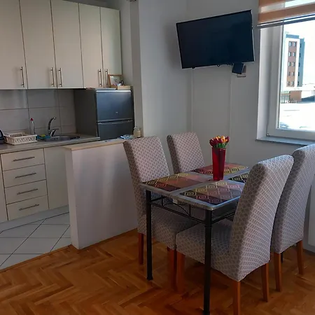 Stan Na Dan-apartman N&t2 * Lukavica