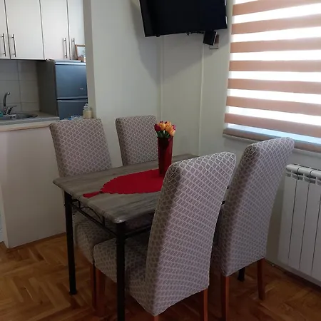 Stan Na Dan-apartman N&t2 Apartman Lukavica