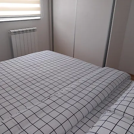 شقة Stan Na Dan-apartman N&t2 Lukavica